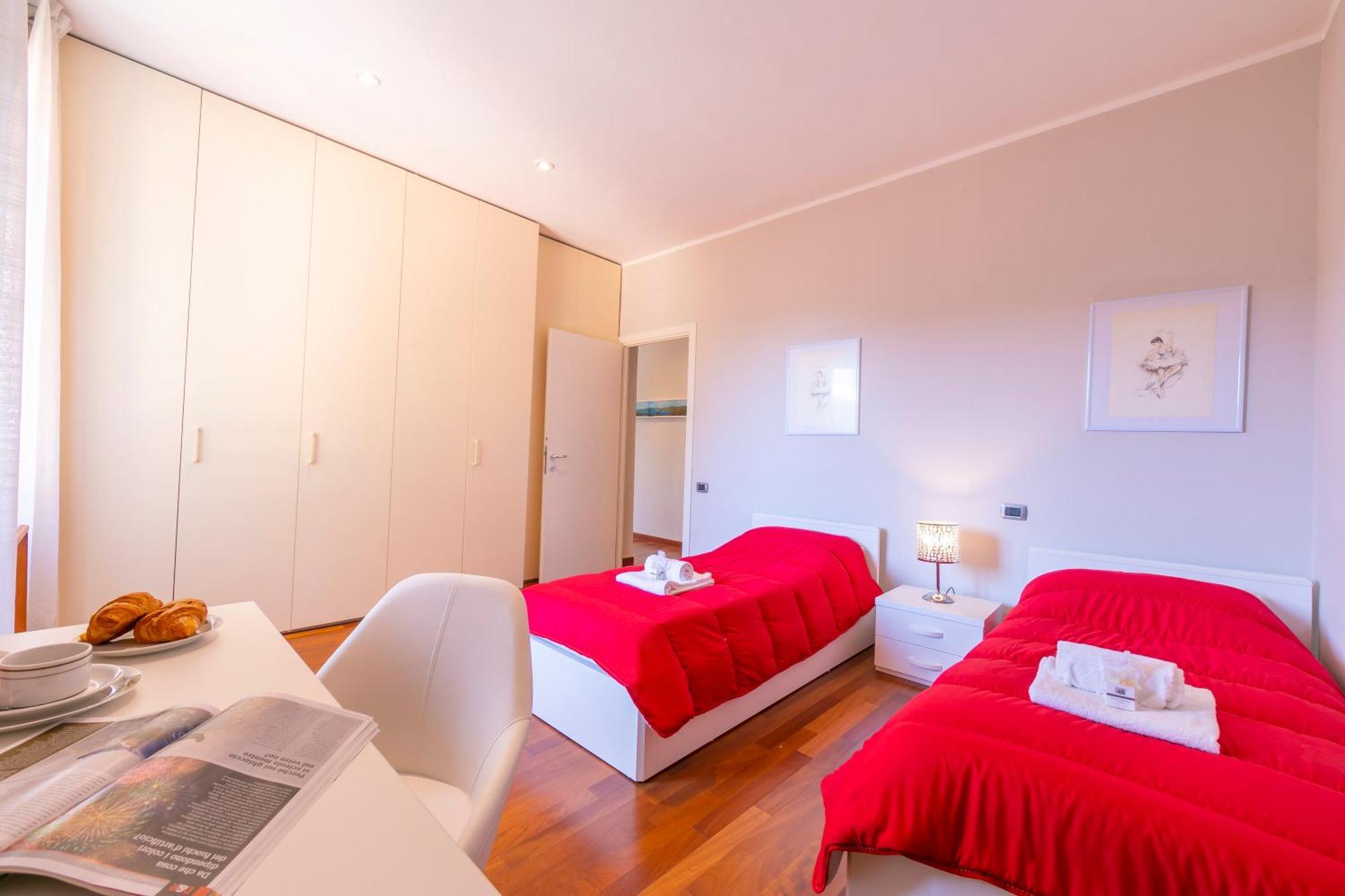לבנו Appartamento Il Golfo Lake View - Happy Rentals מראה חיצוני תמונה