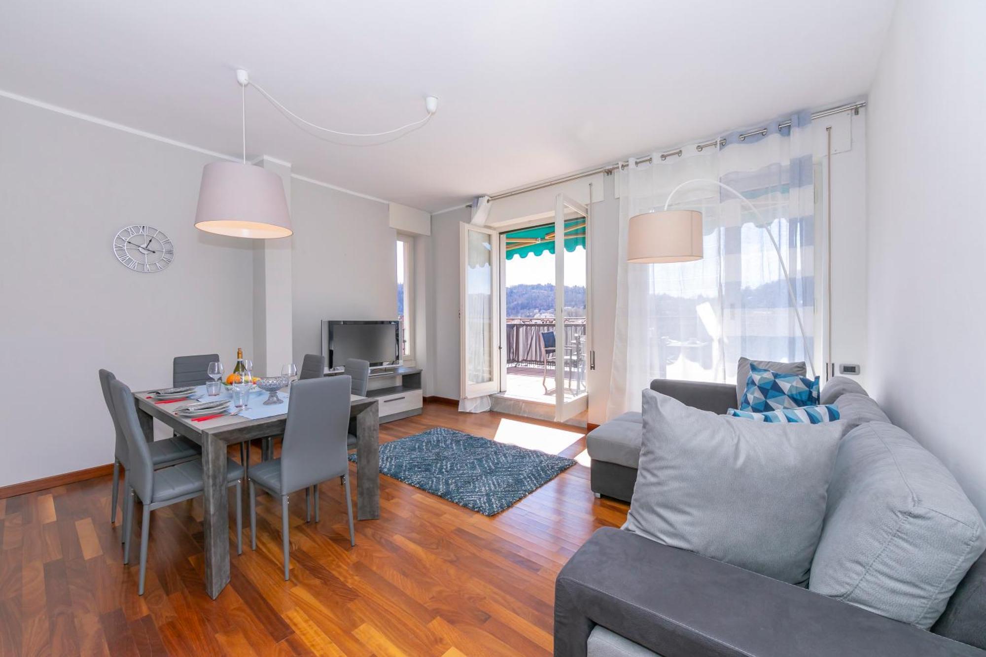לבנו Appartamento Il Golfo Lake View - Happy Rentals מראה חיצוני תמונה