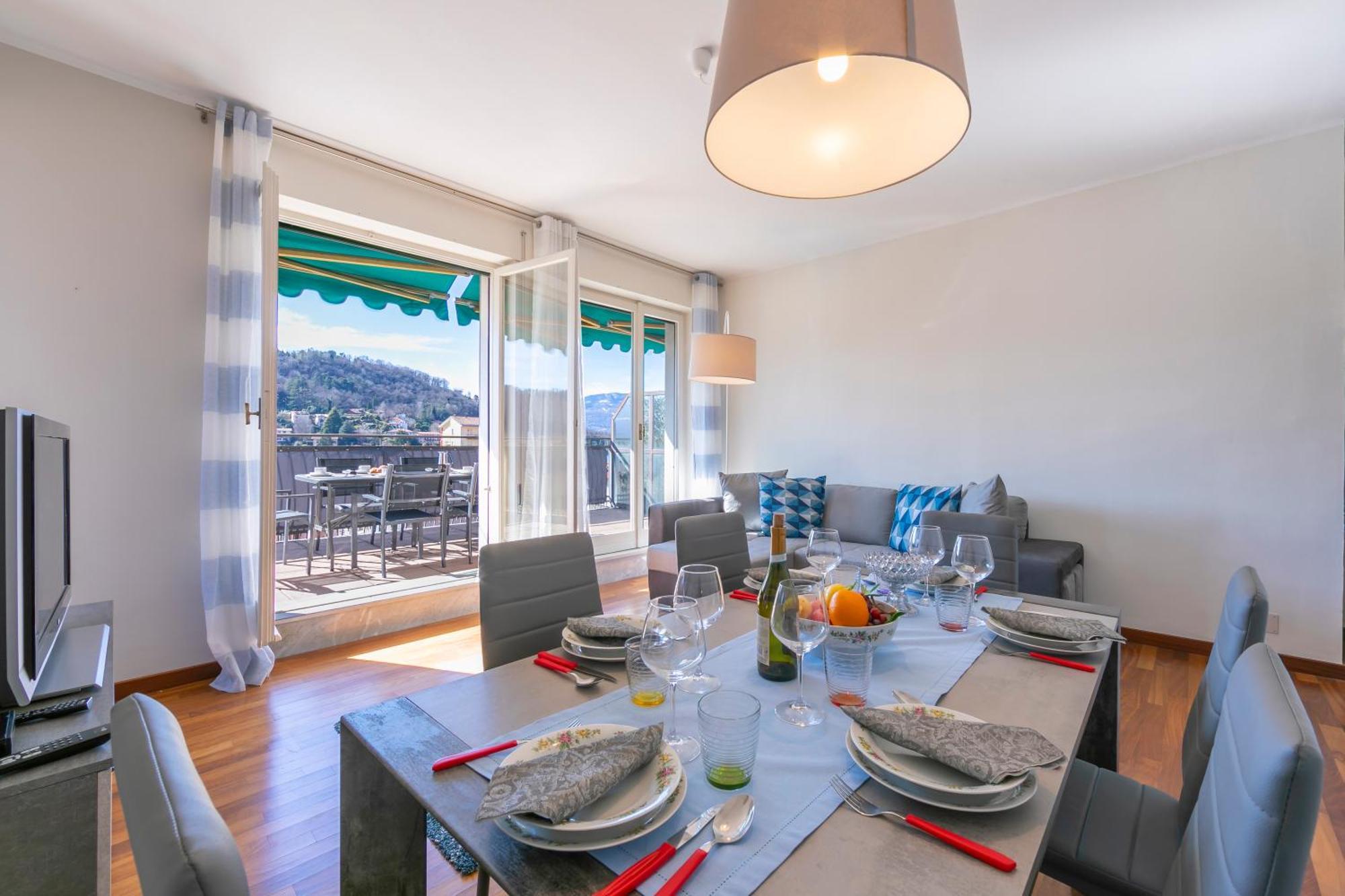 לבנו Appartamento Il Golfo Lake View - Happy Rentals מראה חיצוני תמונה