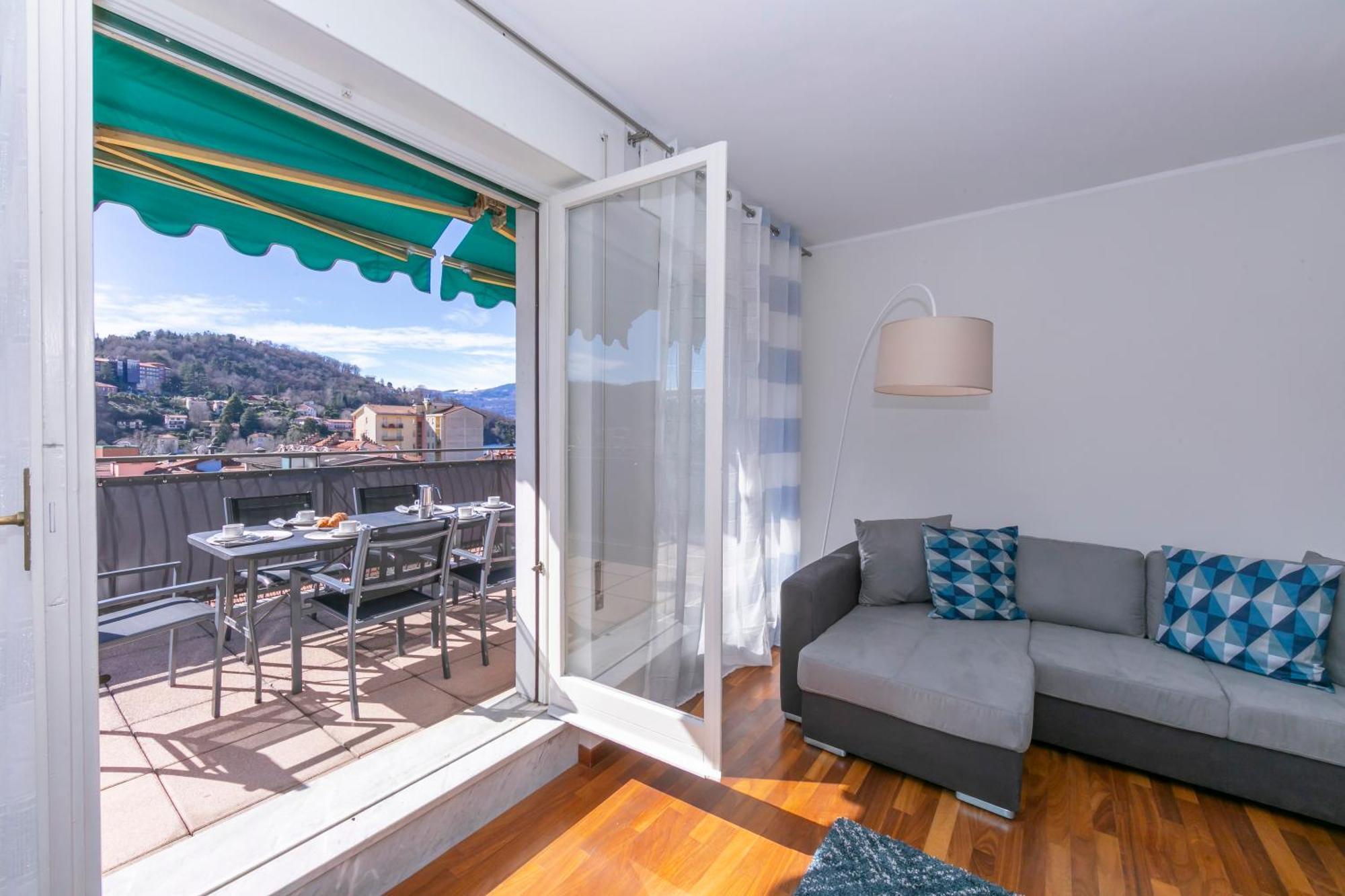 לבנו Appartamento Il Golfo Lake View - Happy Rentals מראה חיצוני תמונה